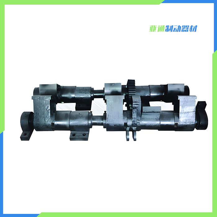 連體式夾錘裝置